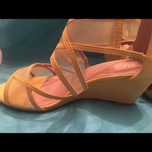NIB Ashley Stewart Wedge Mesh Heels